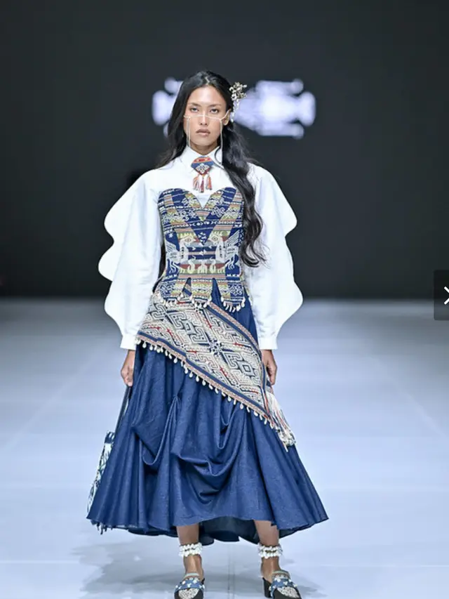 Koleksi Mel Ahyar di JFW 2026. [Dok. Jakarta Fashion Week]