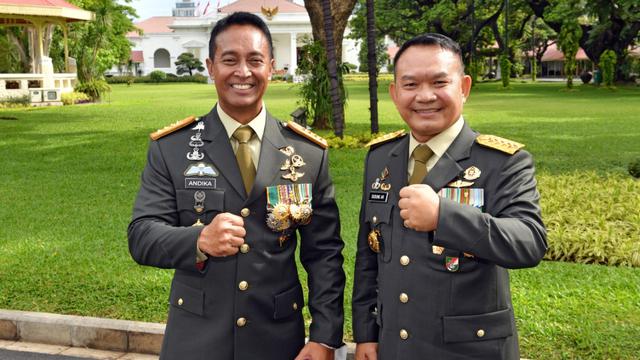 Panglima TNI Jenderal Andika Perkasa dan KSAD TNI Jenderal Dudung Abdurrachman
