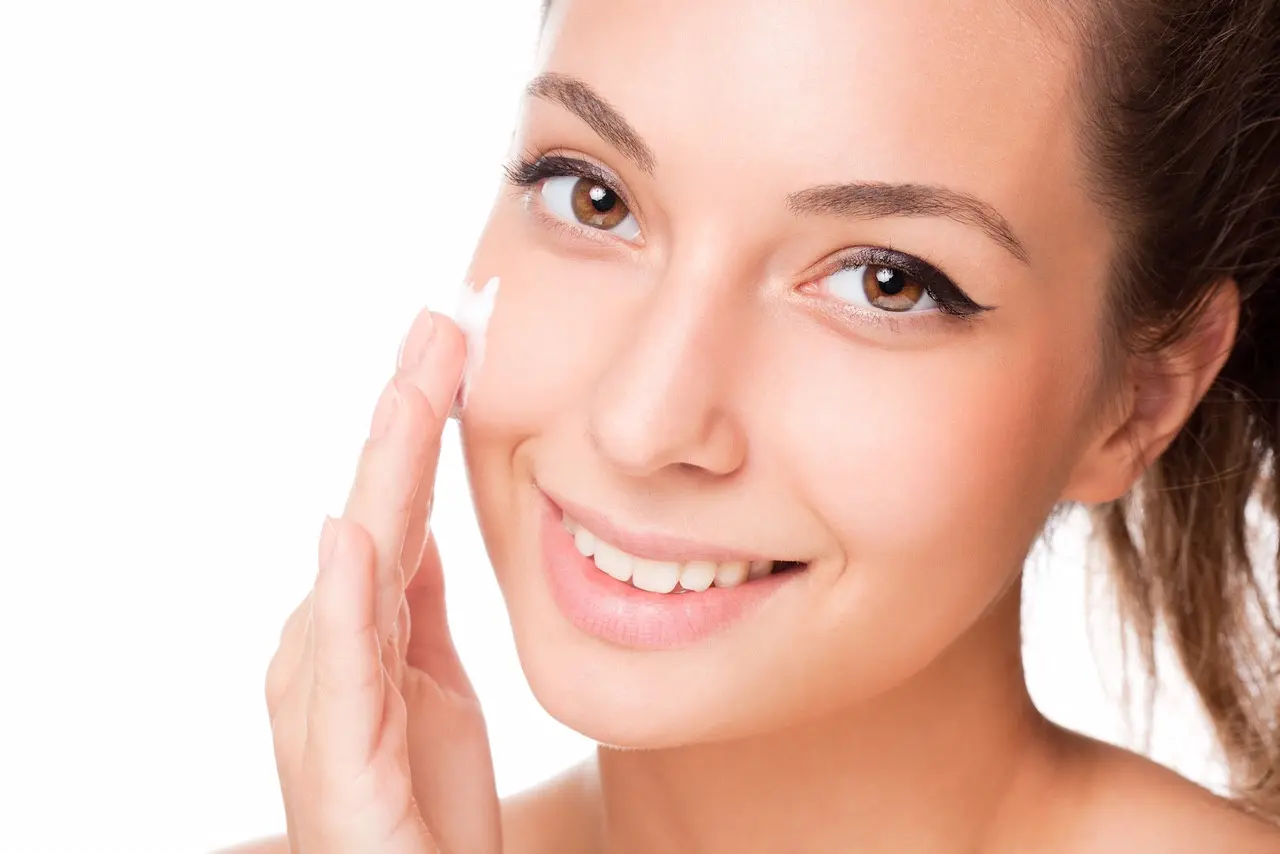 Ilustrasi kulit wajah tetap cantik dan sehat selama berpuasa (Foto: Shutterstock)