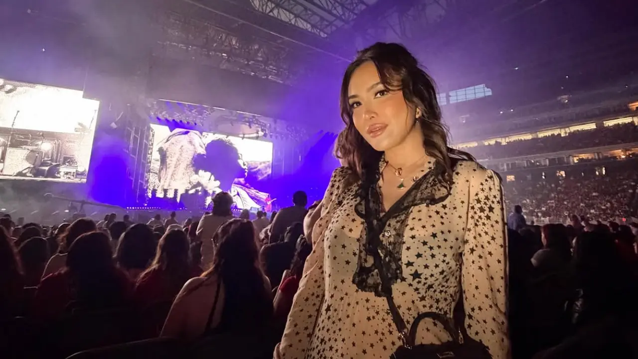 OOTD Shandy Aulia Nonton Konser Bruno Mars di Amerika Serikat. [@shandyaulia]
