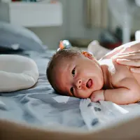 Pakar Ungkap Hati-Hati Menggunakan Minyak Telon pada Bayi/unsplash Khoa