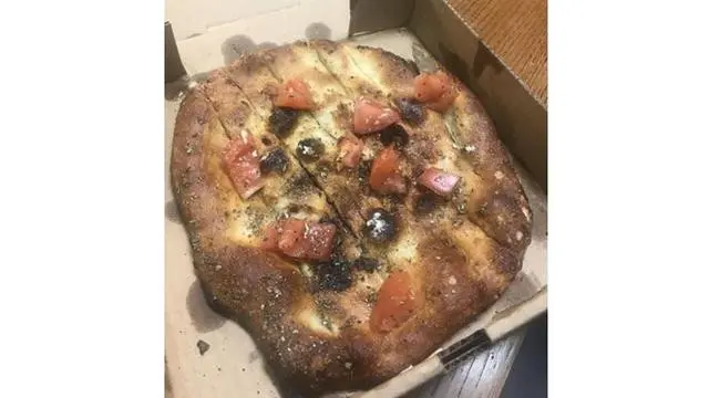 6 Potret Potongan Pizza Ini Nyeleneh, Ada yang Terbagi Tak Sama Rata