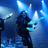 Penggemar musik di Indonesia kembali dimanjakan dengan kehadiran musisi legendaris dalam konser yang bertajuk Generation AXE A Night of Guitars World Tour Asia 2017 LIVE Concert in Jakarta. (Bambang E. Ros/Bintang.com)