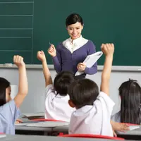 Kumpulan Kata-Kata Indah yang Menyentuh Hati Untuk Hari Guru / copyright shutterstock