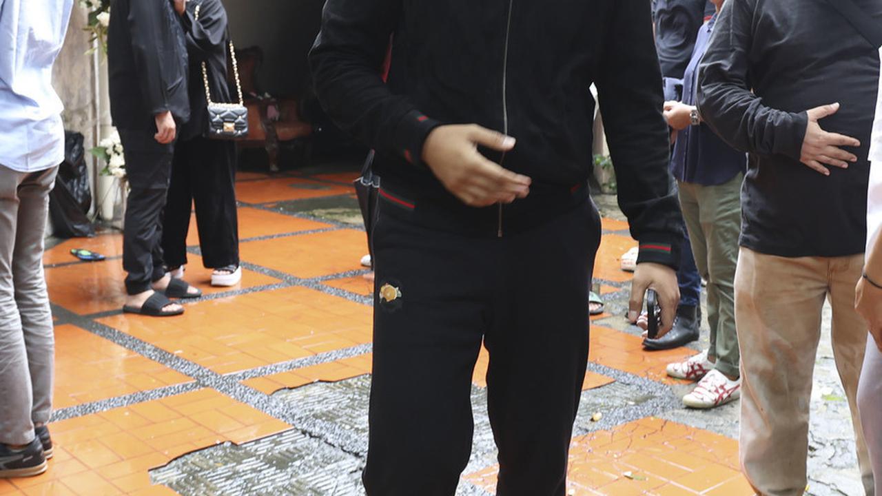 8 Potret Arya Saloka Ungkap Hubungan Keluarga dengan Baim Wong dan Kenang Sosok Johnny Wong