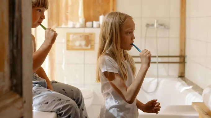 5 Cara Efektif Melatih Anak Disiplin Bangun Pagi, Wajib Coba!