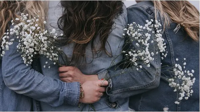 Gosip/copyright unsplash.com/@beccatapert