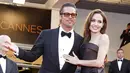 Enam bulan setelah digugat cerai Angelina Jolie dan mendapat tekanan tak boleh bertemu anak-anak, kini Brad Pitt berusaha memperbaiki semuanya. Ingin kembali bersahabat dengan Jolie demi kebahagiaan buah hati. (AFP/Bintang.com)