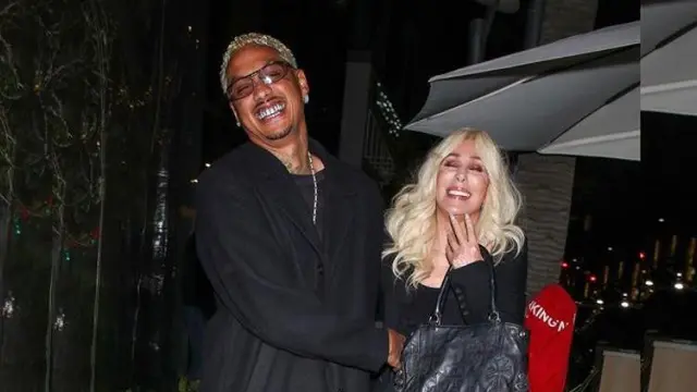 Cher dan Alexander Edward tampil mesra di depan umum