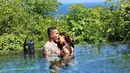 Pasangan selebriti Andrea Dian dan Ganindra Bimo sering kali terlihat romantis. Keduanya juga sering membagikan foto-foto keintiman mereka melalui media sosial. (Instagram/ andreadianbimo)