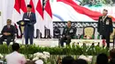 Anugerah tersebut diberikan atas jasa Prabowo di bidang pertahanan sehingga memberikan kontribusi luar biasa bagi kemajuan TNI dan kemajuan negara. (Liputan6.com/Herman Zakharia)