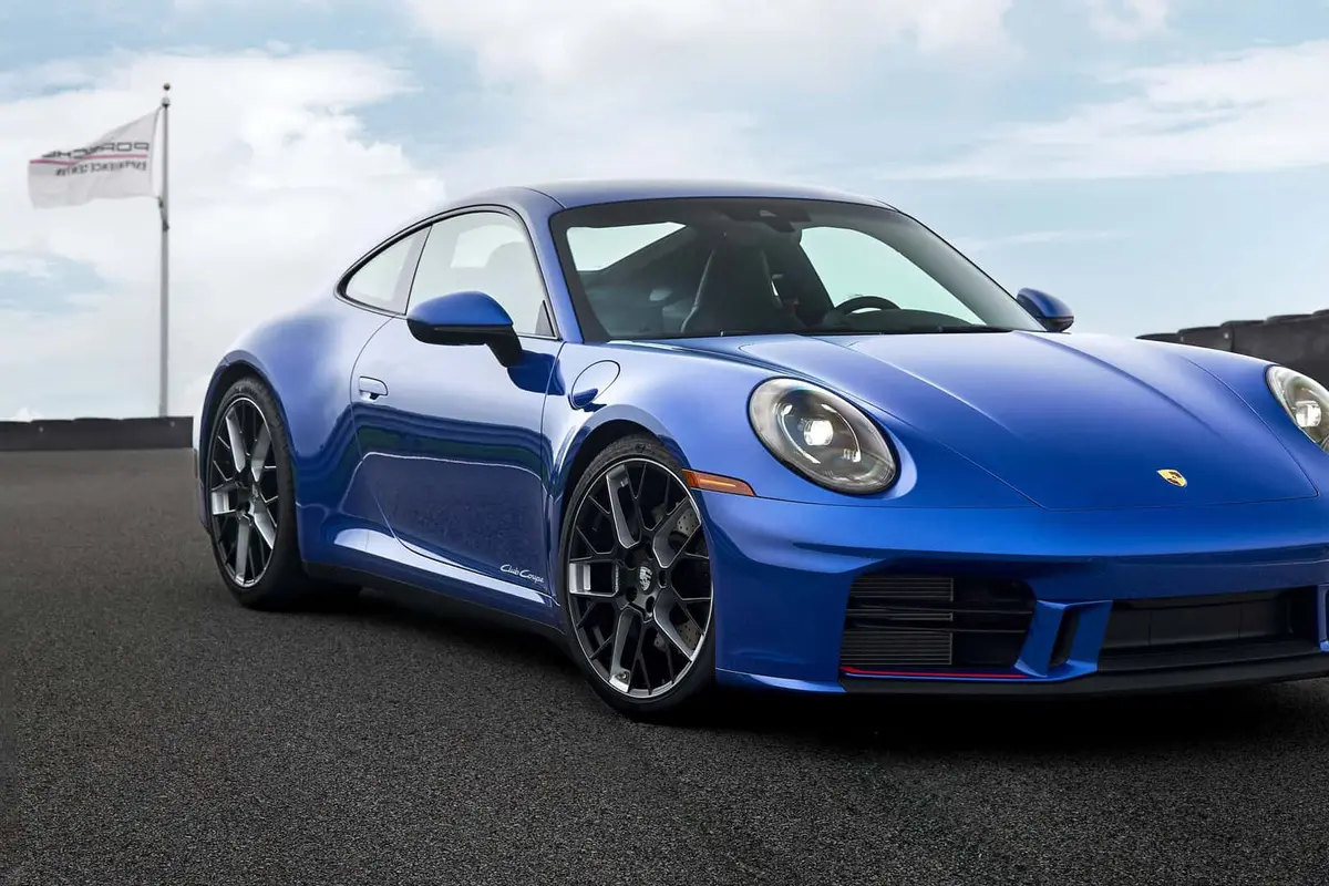 911 Carrera T Club Coupe 2026 (Carscoops)