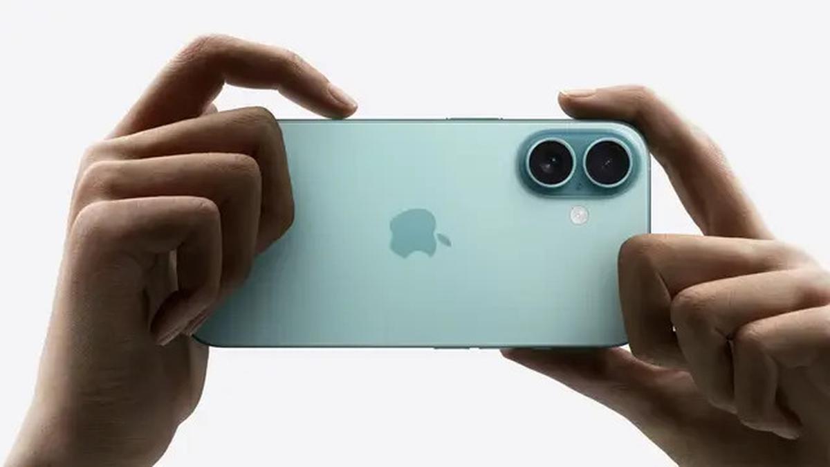 Perbandingan Spesifikasi Oppo Reno 14 vs Iphone 16, Mana yang Lebih Gahar?