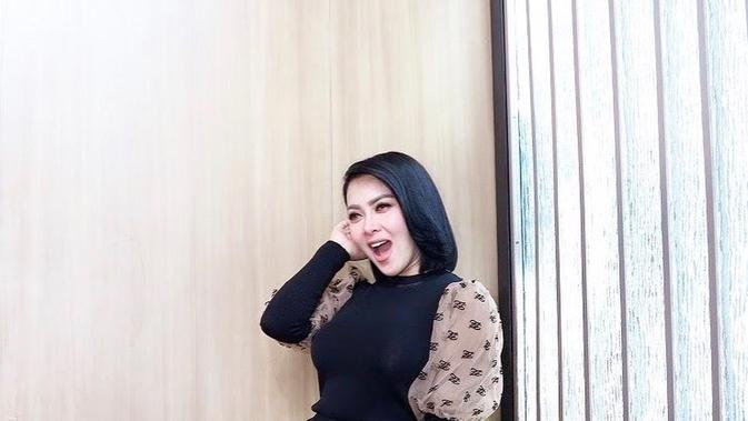 Heboh Harga Sikat  Gigi  Syahrini Netizen Seharga Cicilan 