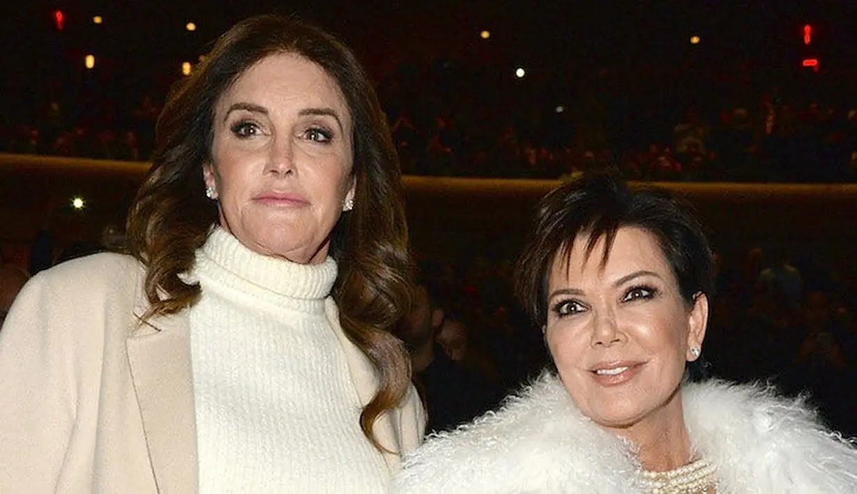 Kim Kardashian sendiri sudah bermusuhan dengan Caitlyn sejak keluarnya buku Secrets of My Life. (In Touch Weekly)