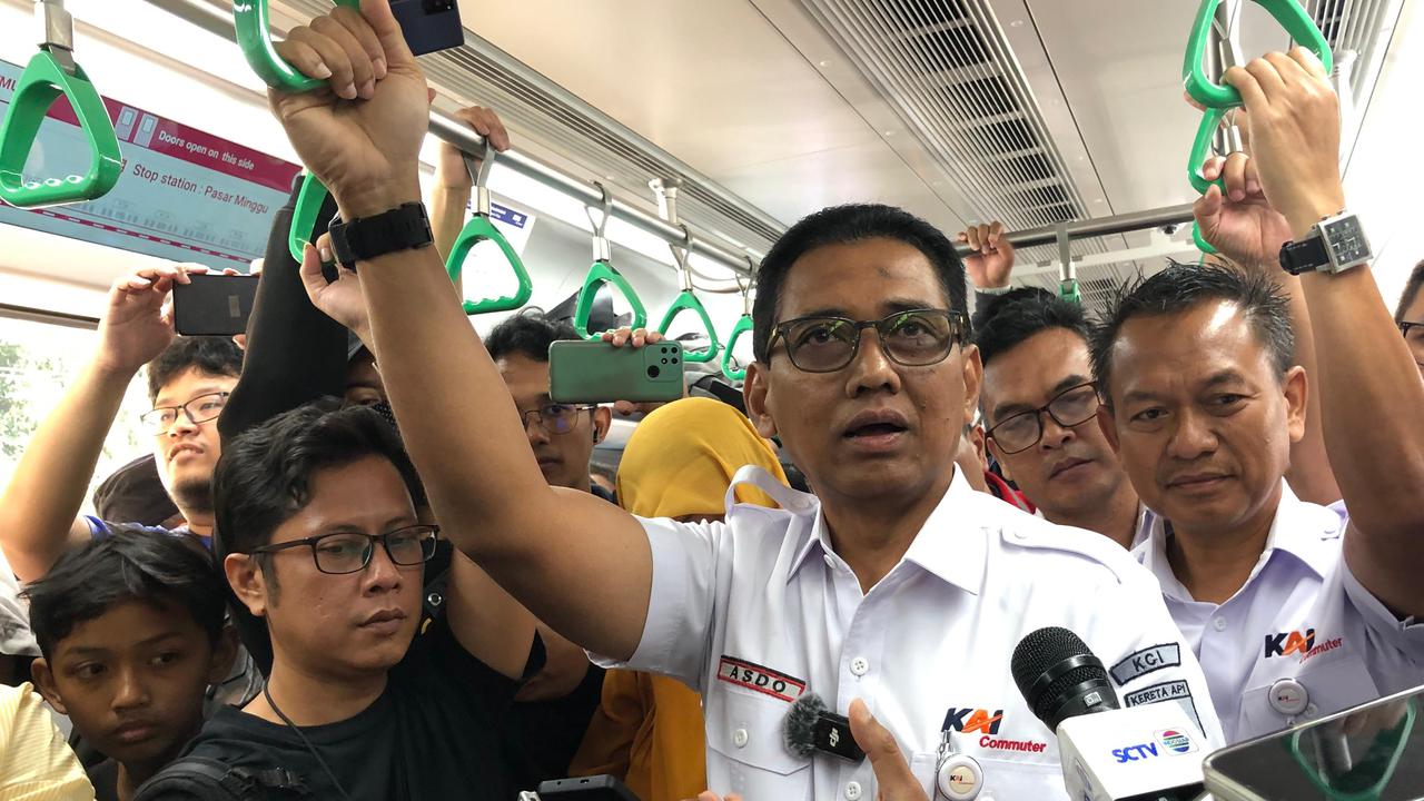 KRL Baru Asal China Resmi Beroperasi, Mampu Angkut 3.400 Penumpang