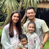 Keluarga Nabila Syakieb (Instagram/nsyakieb85)