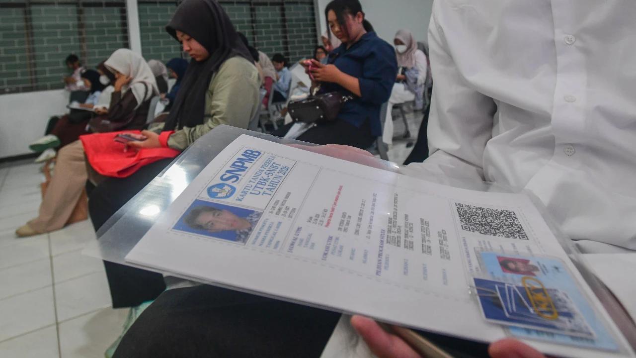 Soal Ramai Tutup Prodi Tak Relevan dengan Dunia Kerja, Kemdiktisaintek: Itu Opsi Terakhir