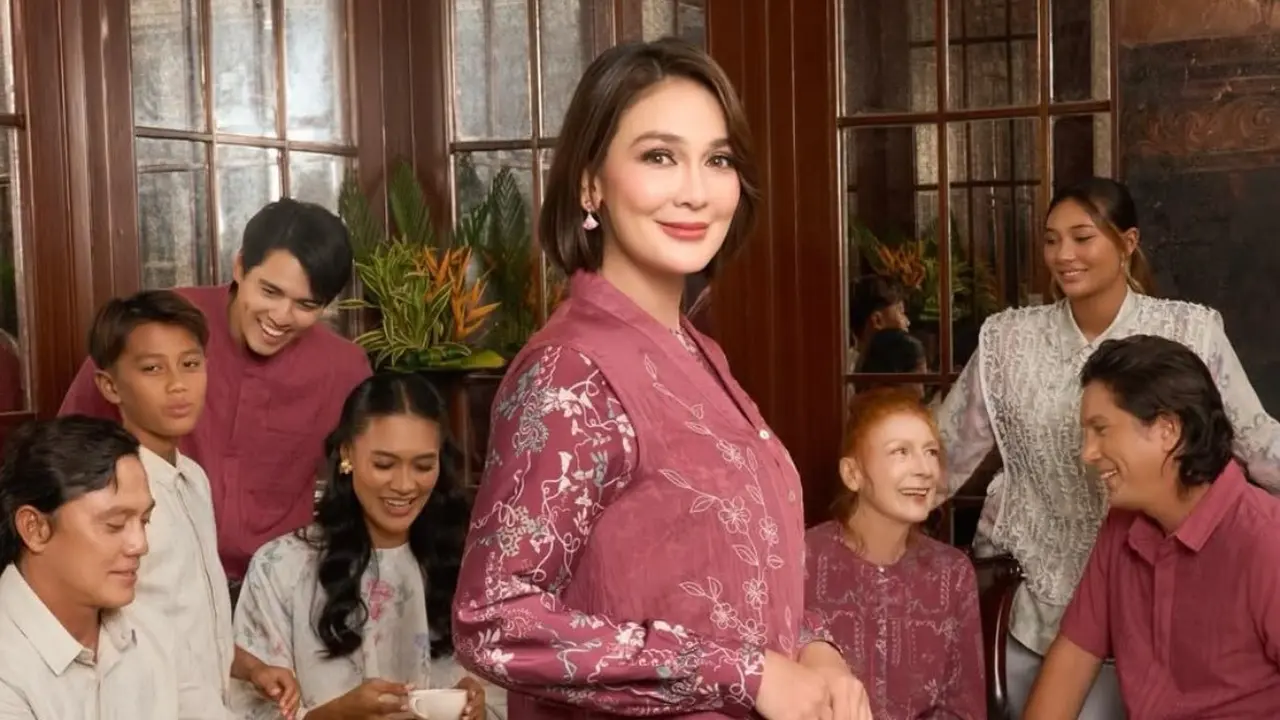 Luna Maya Tampil dengan Busana Muslim bersama keluarga. [@geulis.id]