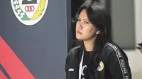 CEO PSS Sleman, Viola Kurniawati usai menyaksikan laga melawan Persela Lamongan di Stadion Maguwoharjo, Kamis (15/8/2019). (Bola.com/Vincentius Atmaja)