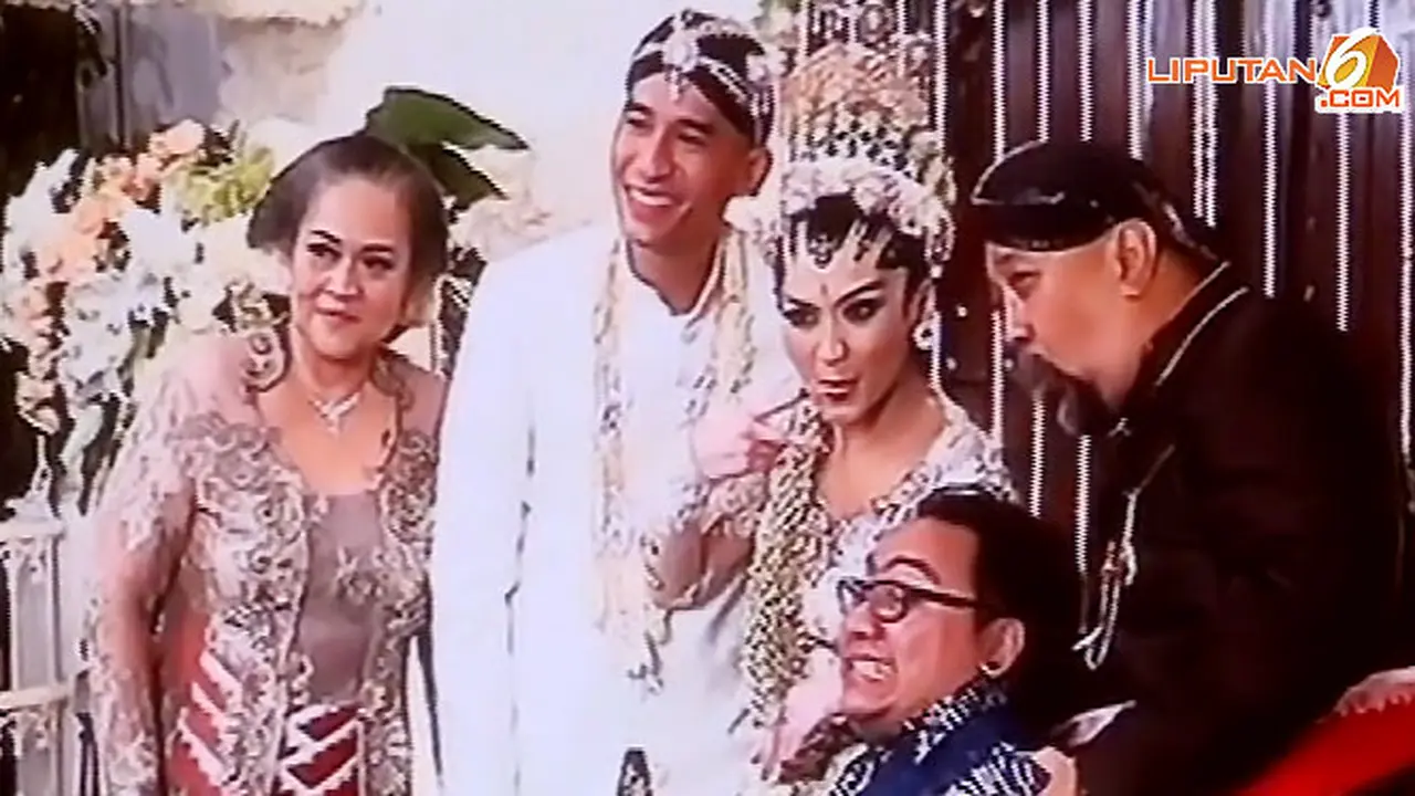 indro-nikahkan-anak-130629a.jpg