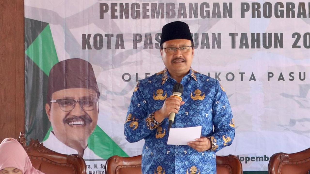 Wali Kota Pasuruan Kukuhkan Pengurus 'One Pesantren One Produk' Tahun 2023-2026