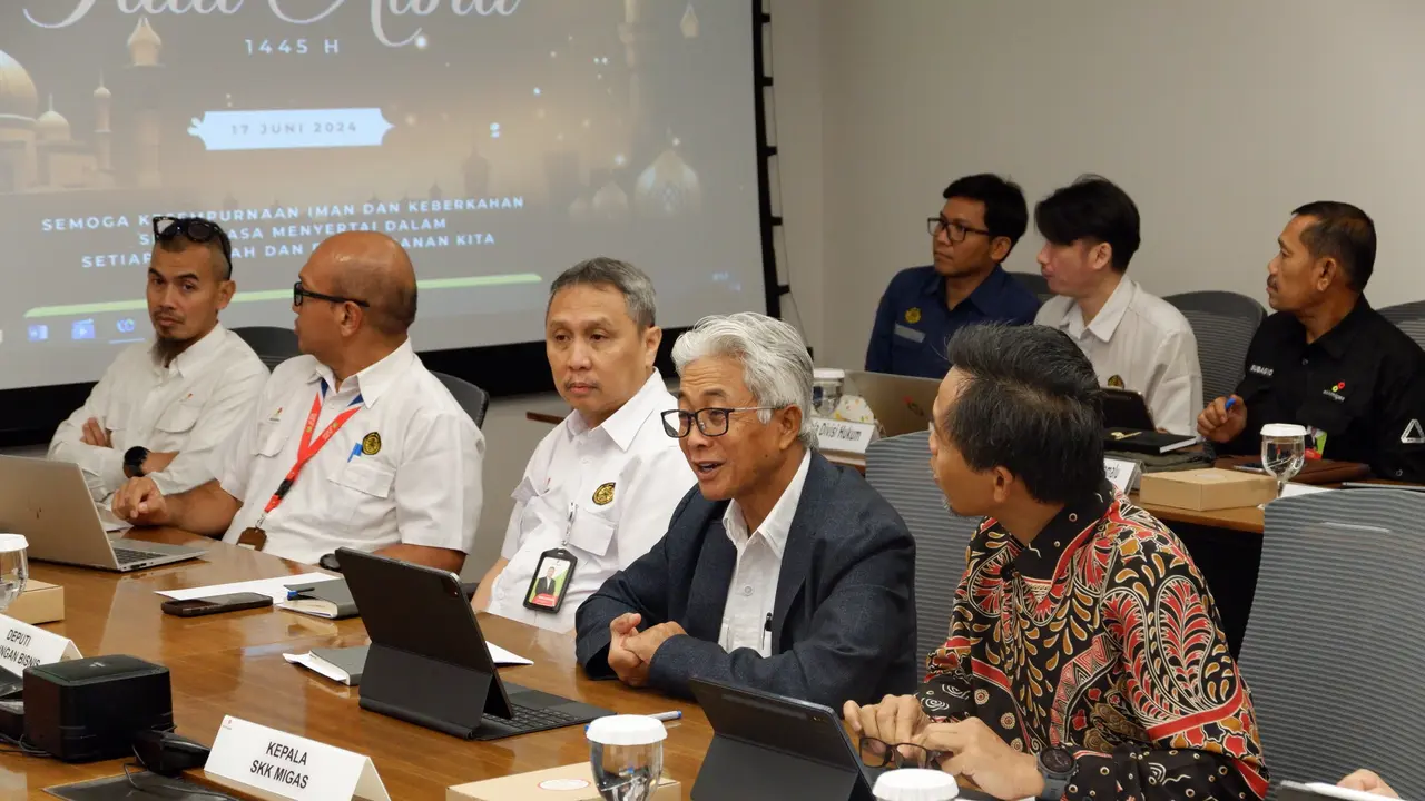 Kepala SKK Migas, Dwi Soetjipto dalam pertemuan dengan Pemprov Maluku untuk membahas rencana pengembangan proyek LNG Abadi Masela. (Dok SKK Migas)