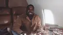 Dilansir dari HollywoodLife, Kanye West kini tengah disibukkan dengan album baru yang akan dirilis pada 1 Juni. (instagram/kimkardashian)
