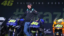 Acara yang digelar jelang balapan MotoGP Valencia di Sirkuit Ricardo Tormo ini khusus untuk menghormati sosok Valentino Rossi, seorang yang memiliki karier sangat panjang dan sudah dianggap sebagai ikon MotoGP. (AFP/Jose Jordan)