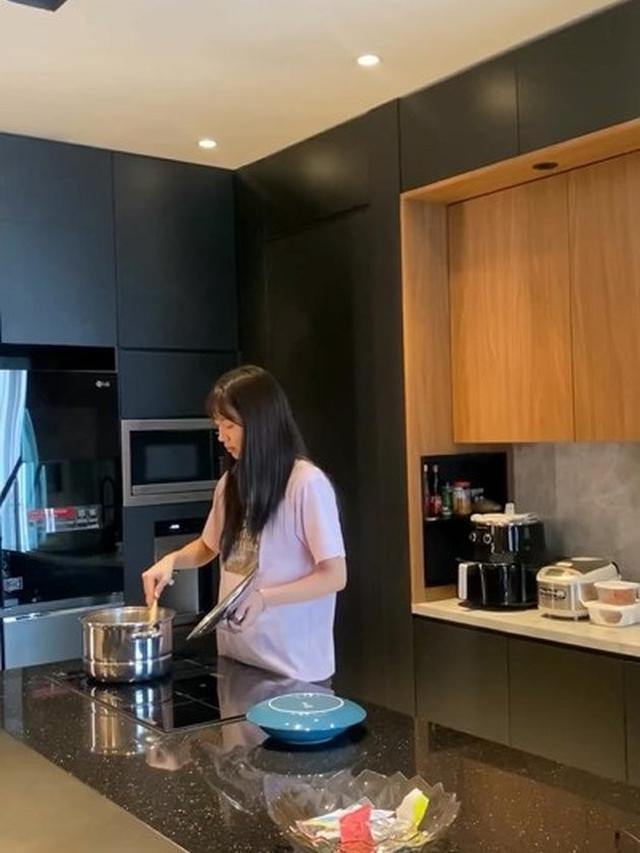 Jadi Pengantin Baru, Ini 7 Potret Isi Rumah yang Ditempati Jonatan Christie dan Shanju