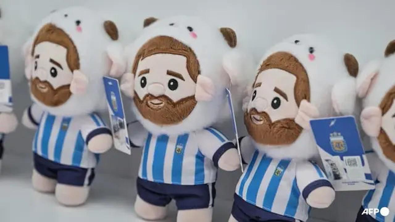 Pabrik Boneka Messi Kebanjiran Order Jelang Piala Dunia 2026