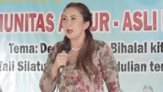 Nafa Urbach (Foto: Instagram/@nafaurbach)