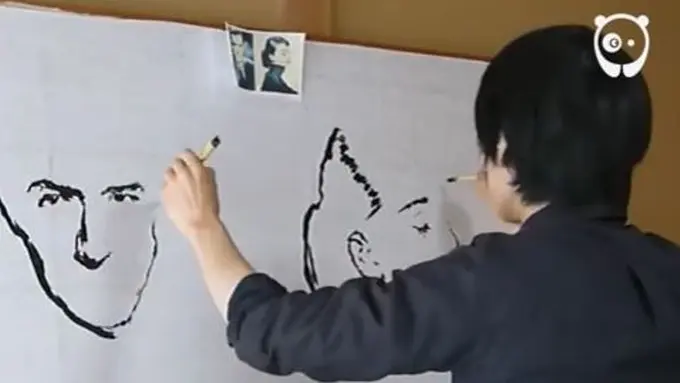 [Bintang] Gokil! Seniman Jepang Ini Melukis dengan 2 Tangan Bersamaan!