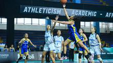 Suasana keseruan semifinal Campus League 2026 - Basketball Regional Bandung di sektor putri pada Kamis (21/5) antara Universitas Kristen Maranatha vs Universitas Padjajaran. Laga itu itu dimenangkan tim Maranatha dengan skor 64-36. (Bola.com/Campus League)