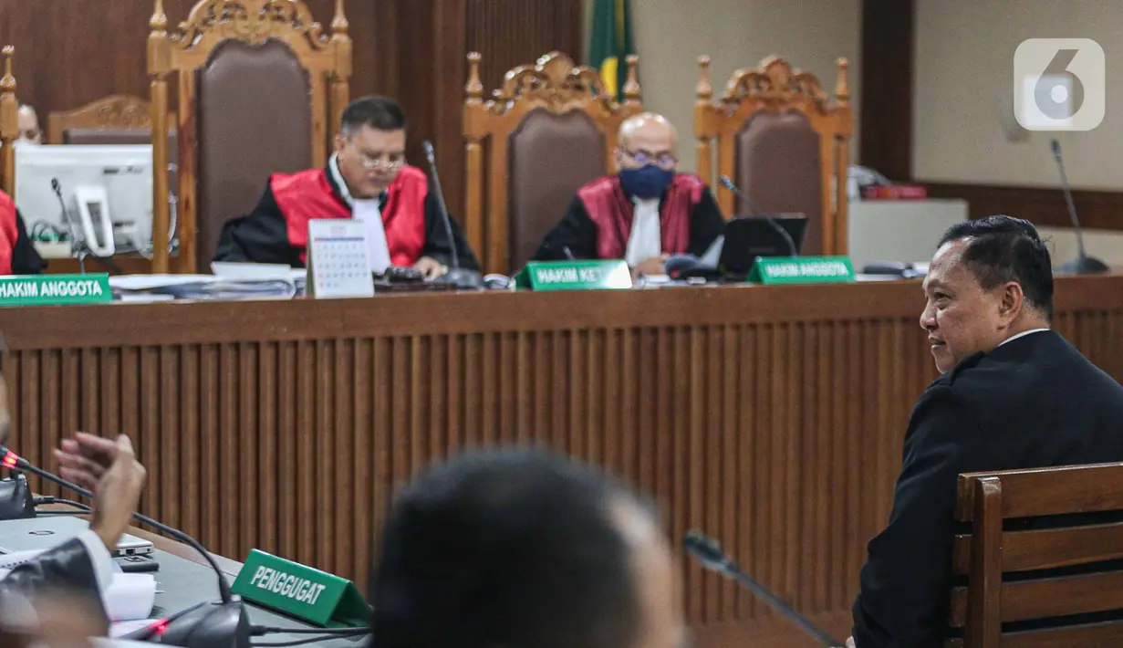 Kasus dugaan suap di lingkungan Basarnas terkait proyek pengadaan peralatan pendeteksi korban reruntuhan, pengadaan public safety diving equipment dan pengadaan ROV untuk KN SAR Ganesha. (Liputan6.com/Faizal Fanani)