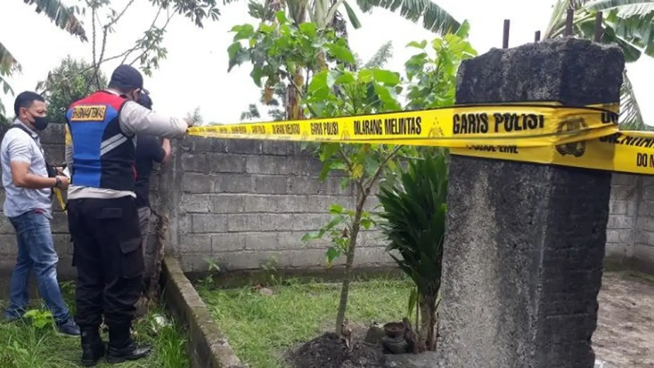 Bangunan Situs Watu Gilang di Kediri Rusak