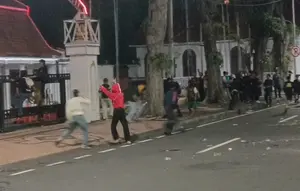 Polisi Tetapkan 4 Tersangka Demo Ricuh di Gedung Grahadi
