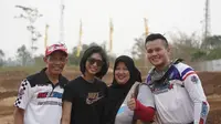 Pemilik OneSixEight Racing Team, Mevans Sanggramawijaya (paling kanan). (Istimewa)