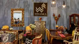 Aneka furniture dan mebel di pamerkan dalam Trade Expo Indonesia 2016 di JIExpo Kemayoran, Jakarta, Kamis (13/10). TEI 2016 menjadi media bagi pengusaha dalam dan luar negeri untuk memamerkan dan mempromosikan produk mereka. (Liputan6.com/Faizal Fanani)