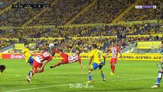 Berikut gol akrobatik yang dicetak Koke pada laga Atletico Madrid melawan Las Palmas. This video presented by Ballball.