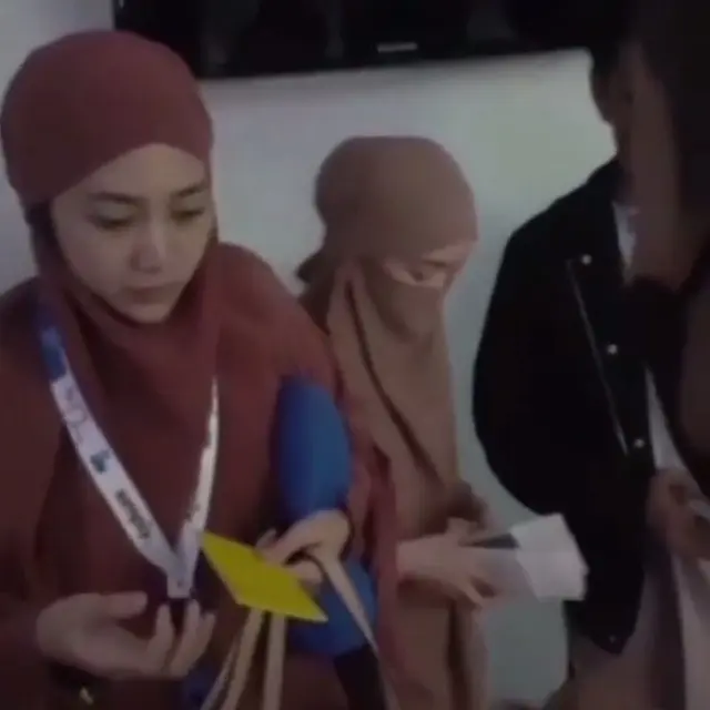 Tenangkan Diri, Ini 6 Potret Lesti Kejora Berangkat Umrah Usai Alami KDRT
