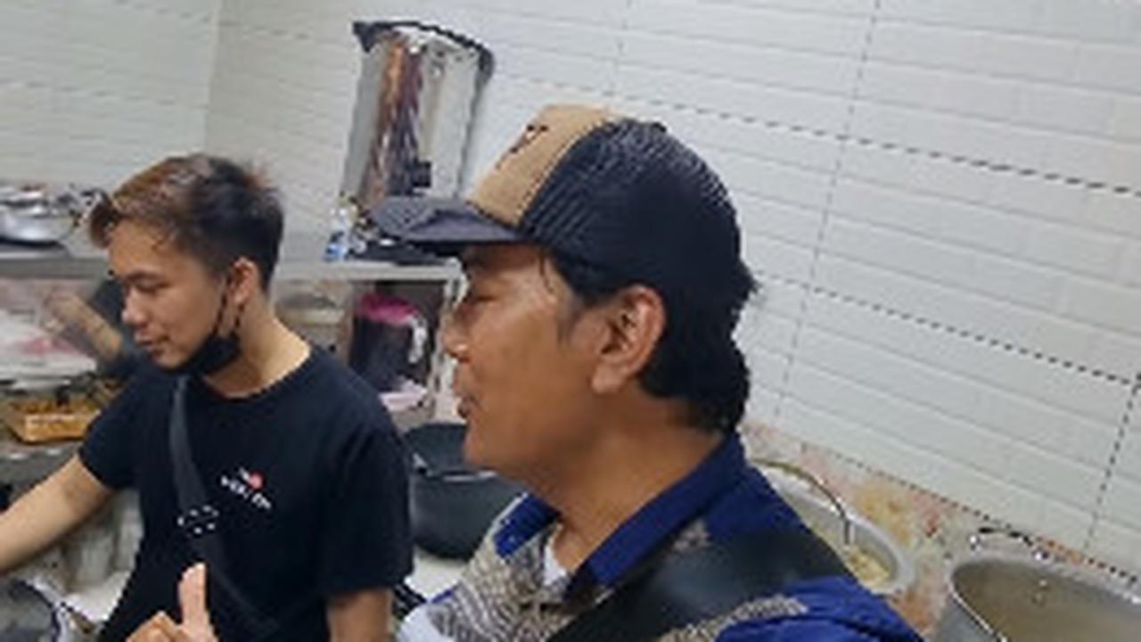 Kerja jadi Pelayan Bakso di Jeddah