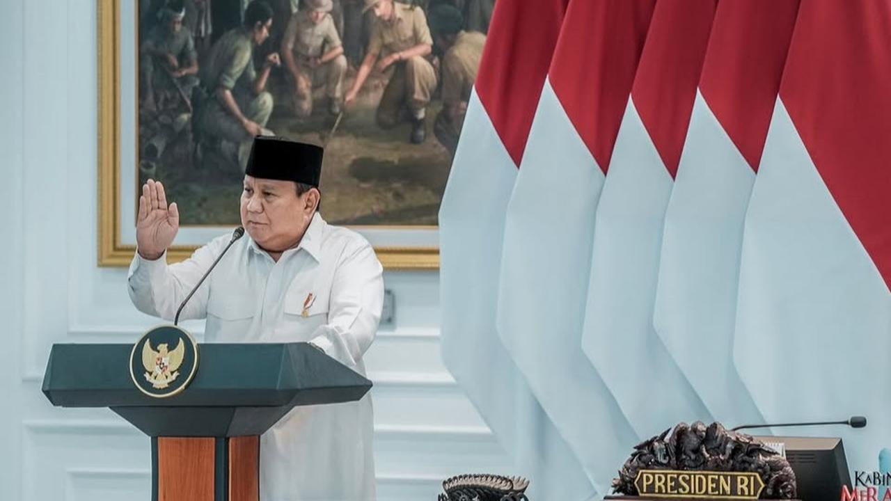 VIDEO: Prabowo Ancam Penggiling Padi Nakal "Cabut Izin Usahanya, Saya Tidak Main-Main!"