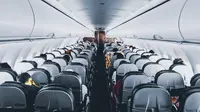 Ilustrasi kabin pesawat terbang. (dok. pexels.com/Sourav)