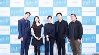 Bintang Serial Drama Korea "Start-Up" dan sutradara Oh Choong Hwan di acara konferensi pers, Senin (12/10).(Photo by tvN, Courtesy of Netflix)