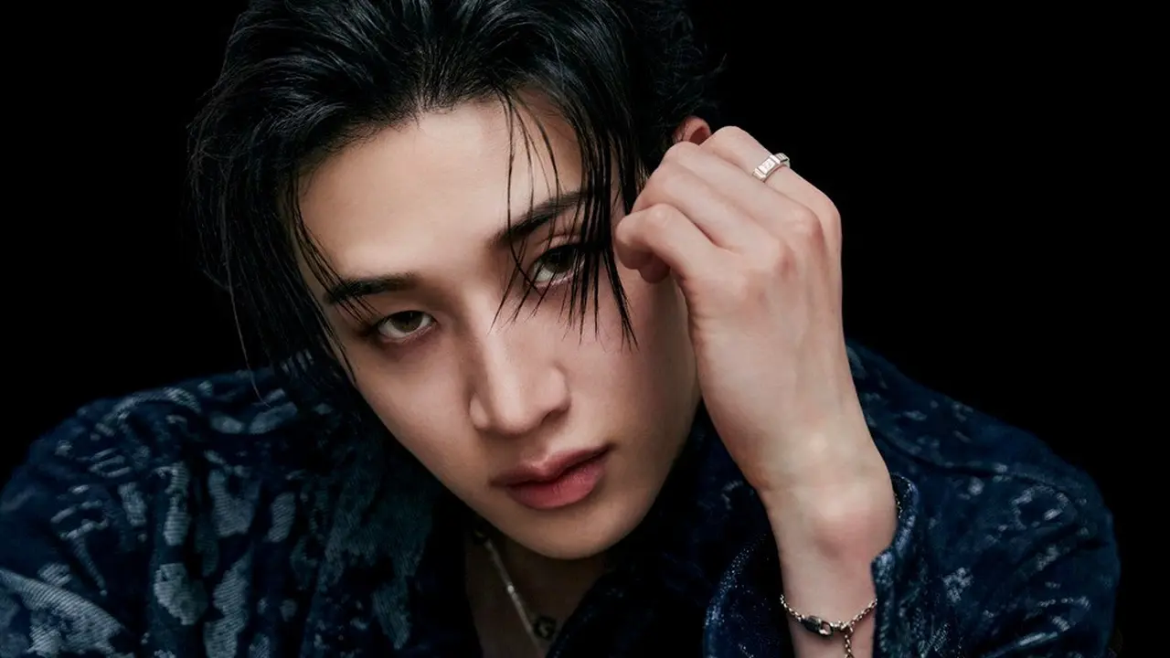 Gaya Bang Chan Stray Kids Tampil Maskulin Pakai Koleksi Fendi Pre-SS26 di Single Terbaru ‘Roman Empire’