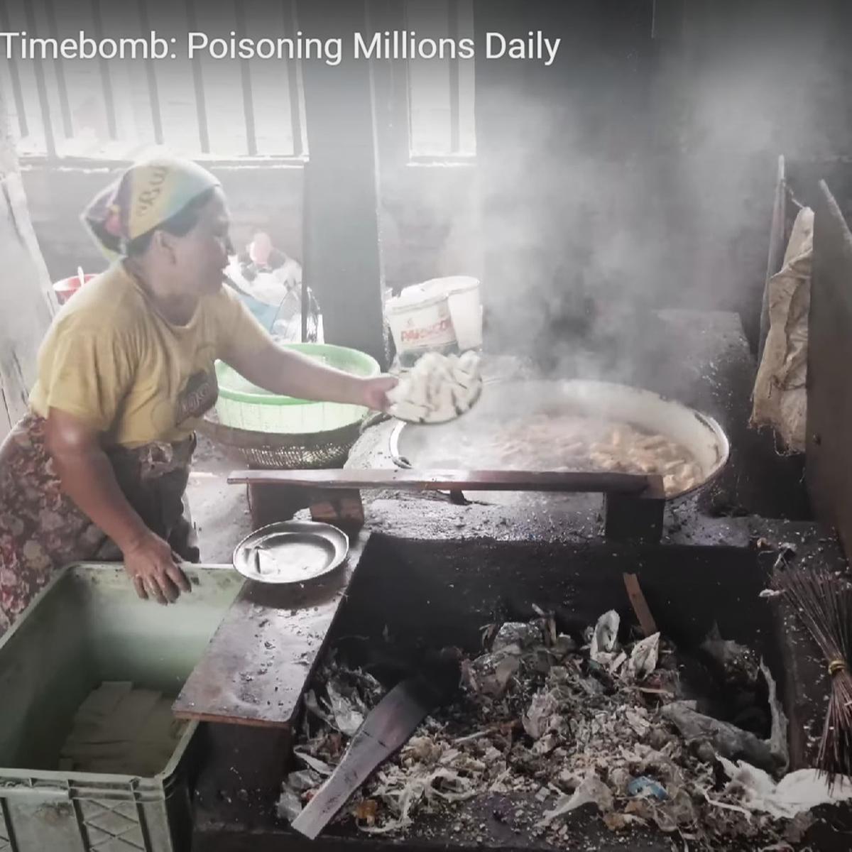 Investigasi Andrew Fraser tentang IndustrTahu Berbahan Bakar Sampah