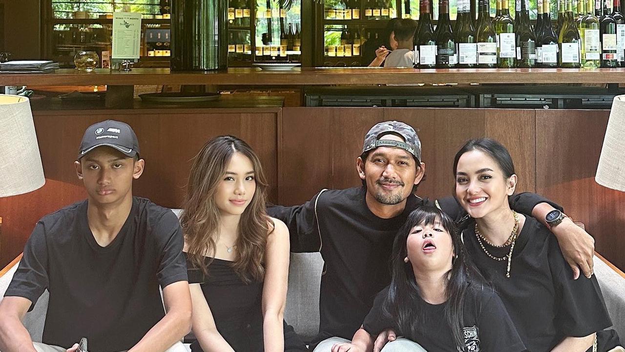 Jarang Tersorot, Kebersamaan Ririn Ekawati Bareng Dhofin Anak Ibnu Jamil