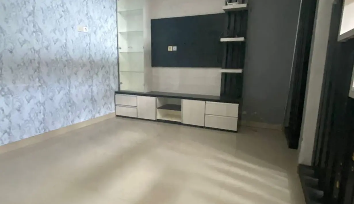 Unggahan tersebut langsung di banjiri komentar netizen yang ingin memiliki. Tidak sedikit yang menyebut rumah tersebut murah. [Instagram/zaskia_gotix]