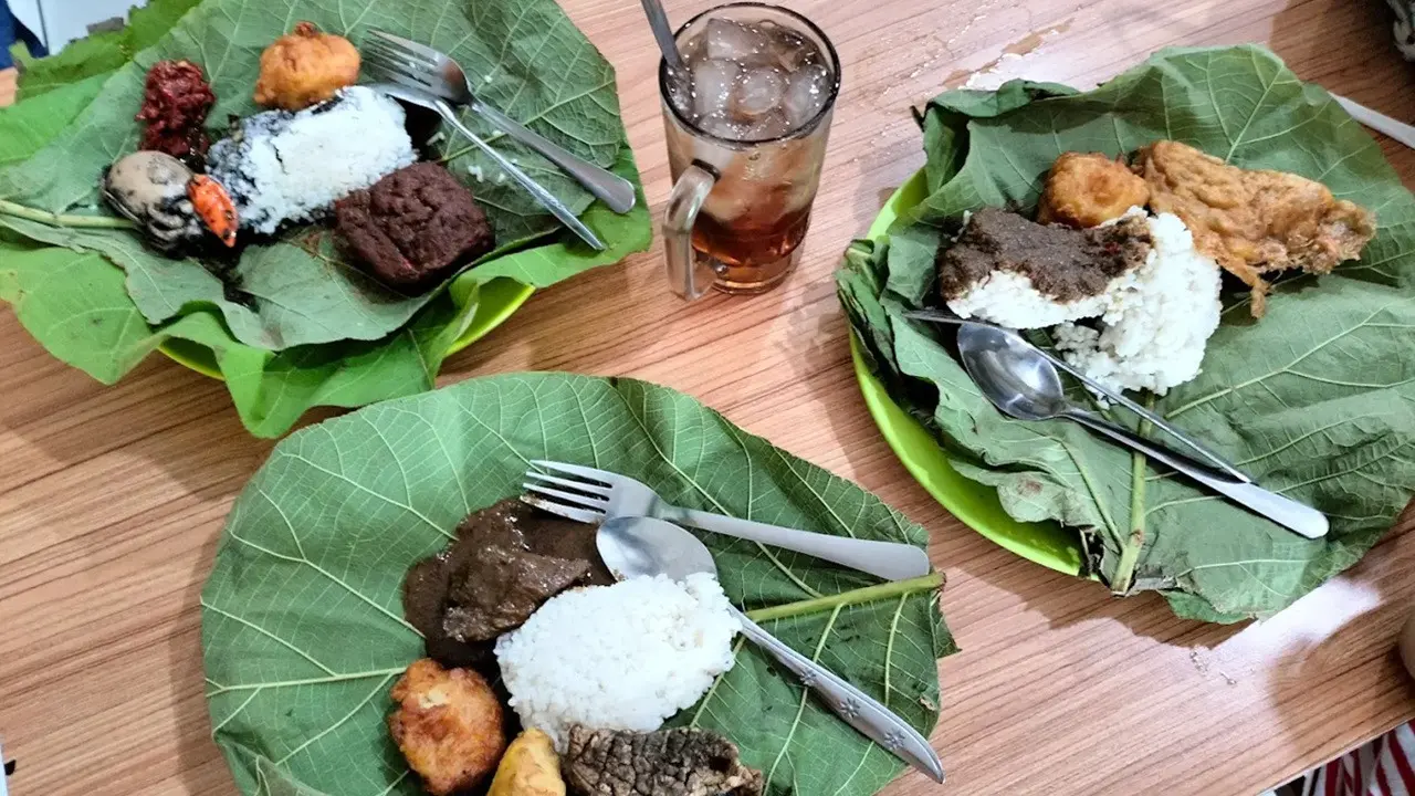 Tempat Sahur di Jalur Pantura Cirebon